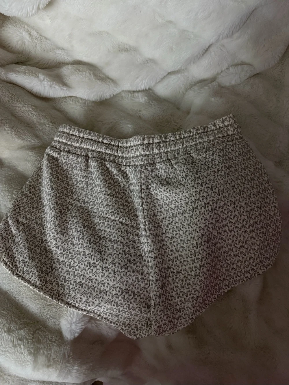 Brand New XS Michael Kors Cream Logo-Print Women’s Shorts